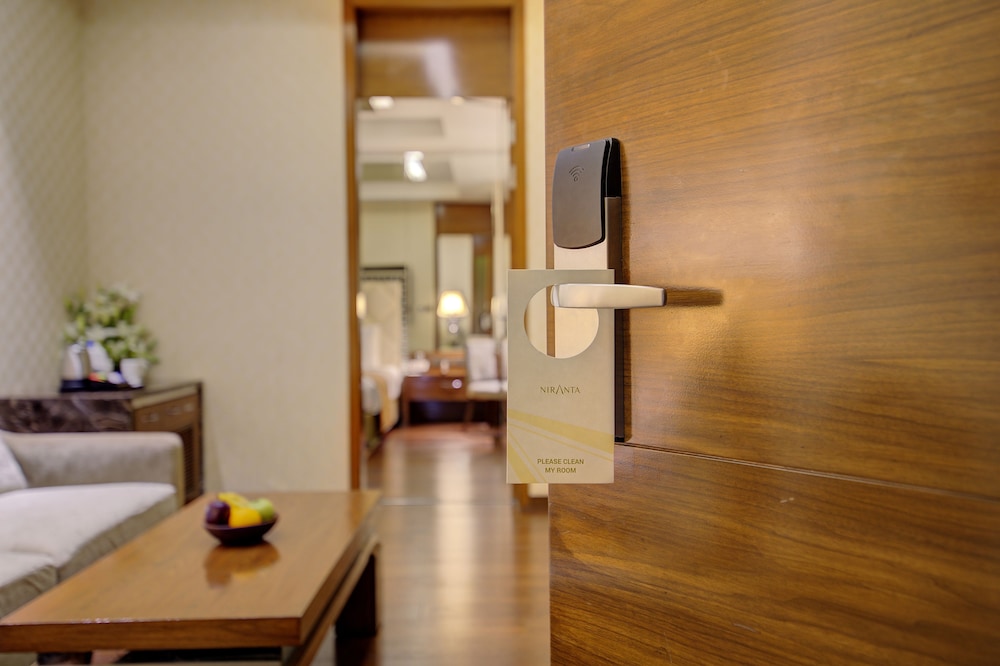Niranta Airport Hotel and Lounge Landside