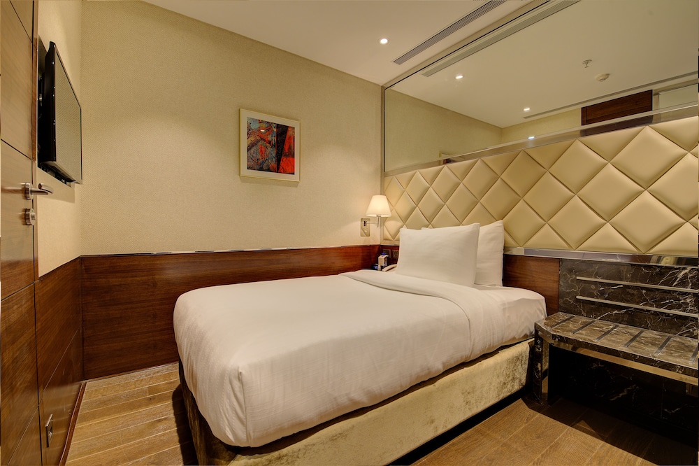 Niranta Airport Hotel and Lounge Landside