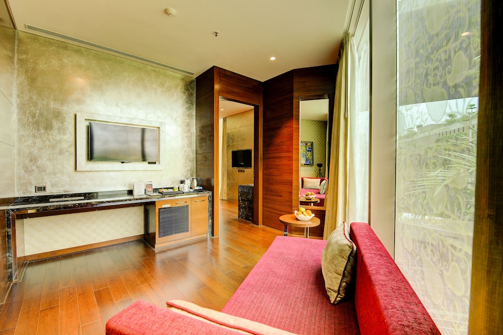 Niranta Airport Hotel and Lounge Landside
