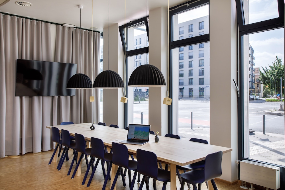 LyvInn Hotel Frankfurt Messe