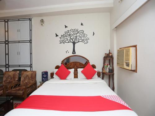  Hotel Bharat Niwas