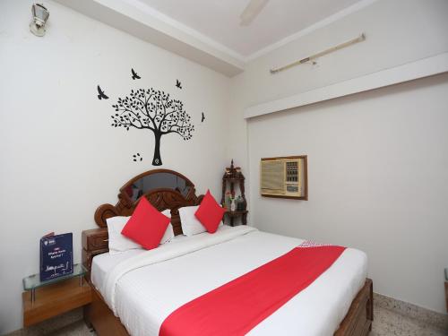  Hotel Bharat Niwas