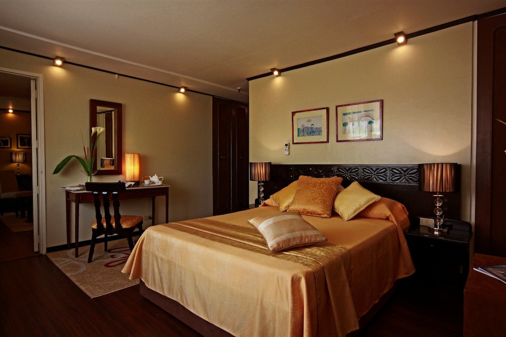 Manila Manor Hotel