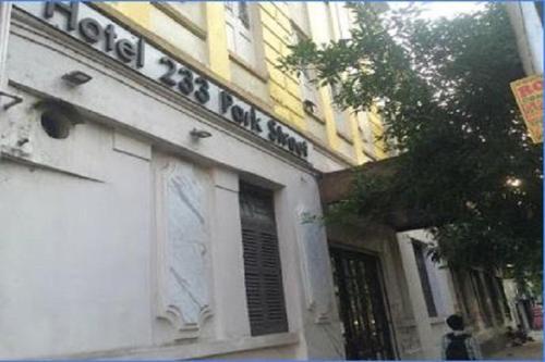 HOTEL 233 PARK STREET