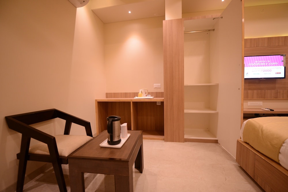 Hotel Silver Pride Near Jaipur Airport