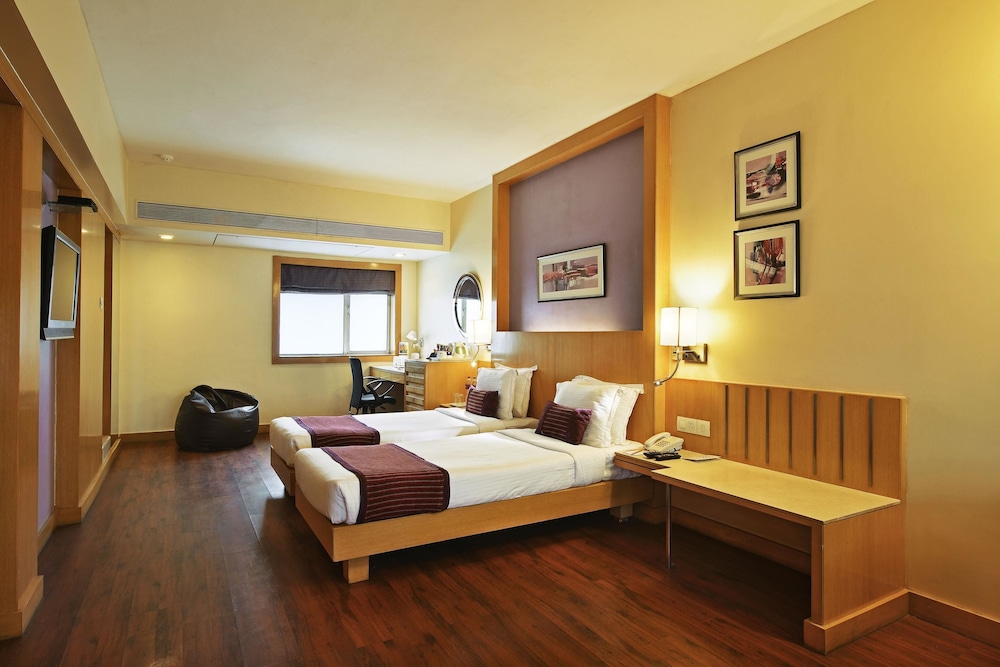 Hotel Heritage (Formerly known as Comfort Inn Heritage)