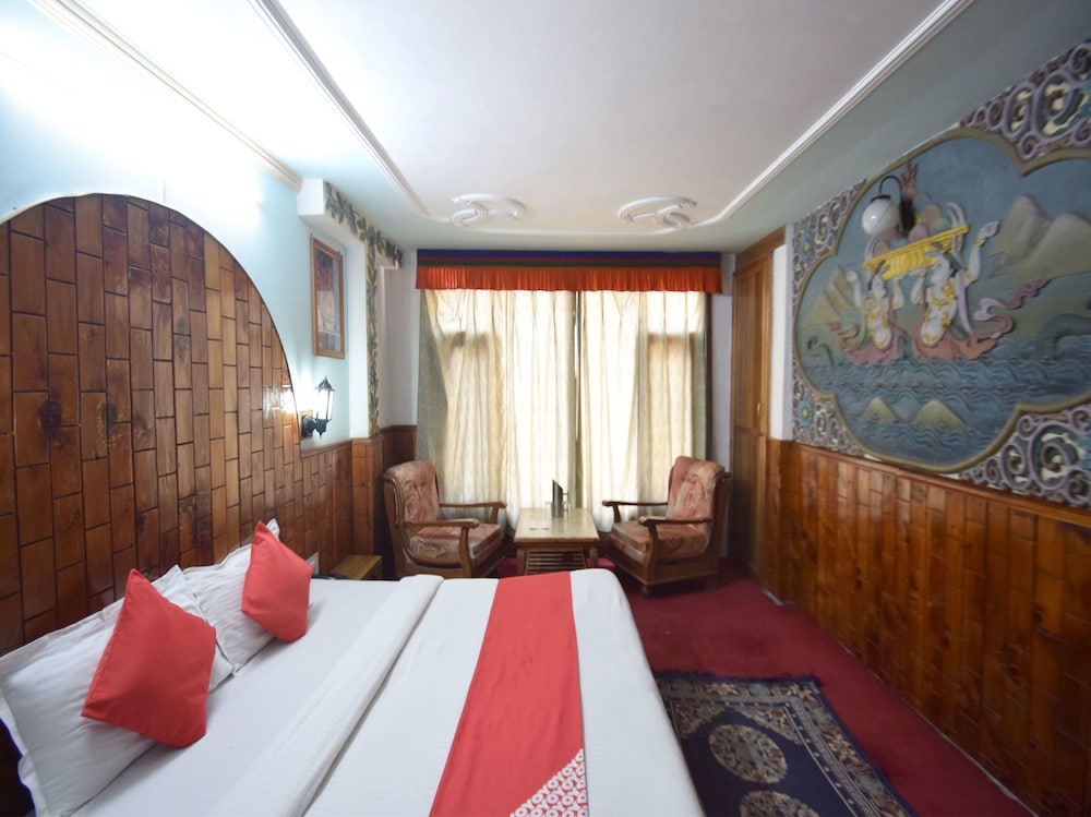 OYO 8643 Hotel Shambhala