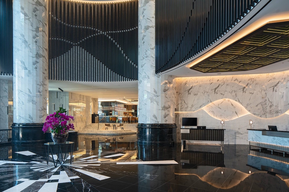 Renaissance Kuala Lumpur Hotel & Convention Centre