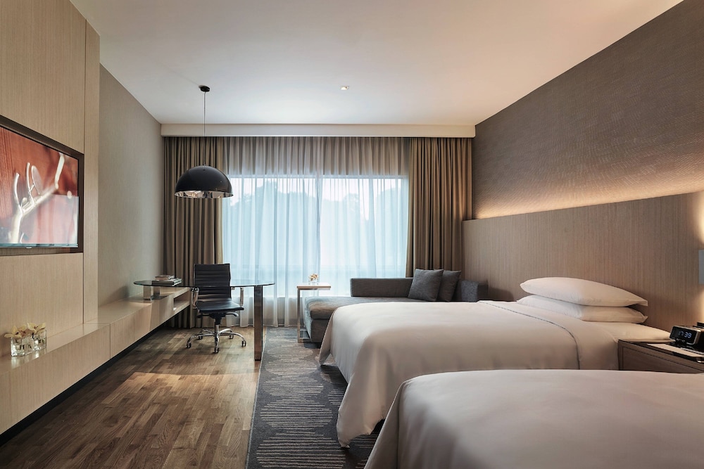 Renaissance Kuala Lumpur Hotel & Convention Centre