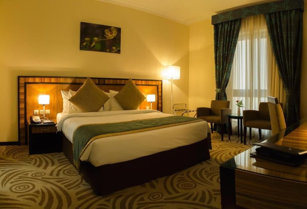 Al Majaz Premiere Hotel Apartment