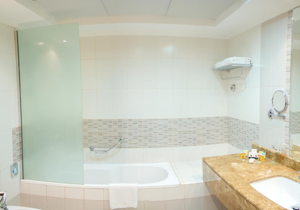 Al Majaz Premiere Hotel Apartment
