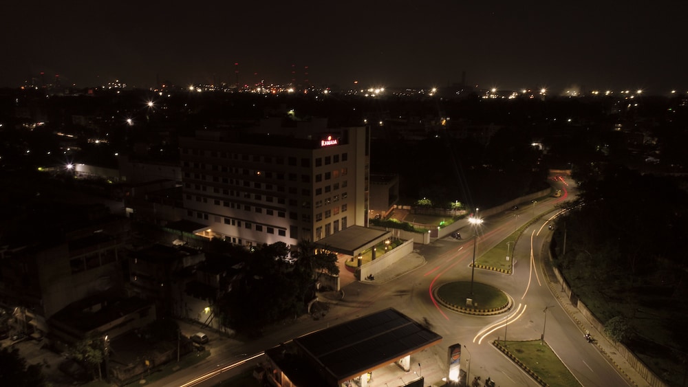 Ramada Jamshedpur, Bistupur