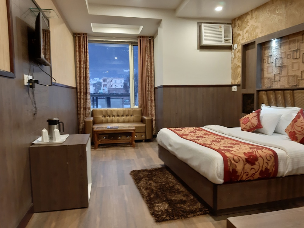 Hotel Chint Purni International