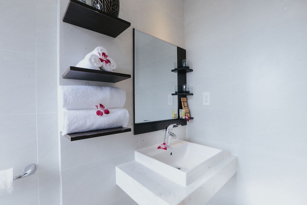 Lahome Boutique Villa and Apartment