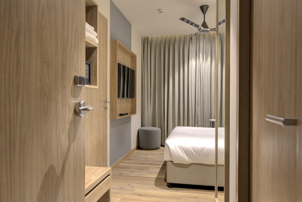 7 Apple Hotel Tonk Road, Jaipur