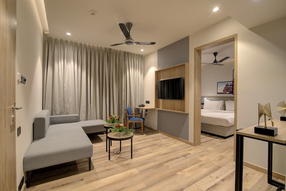 7 Apple Hotel Tonk Road, Jaipur