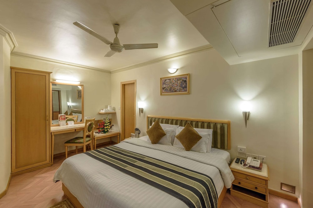 Comfort Inn President Hotel
