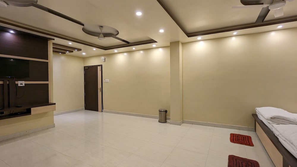 Hotel Binapani Deluxe 1