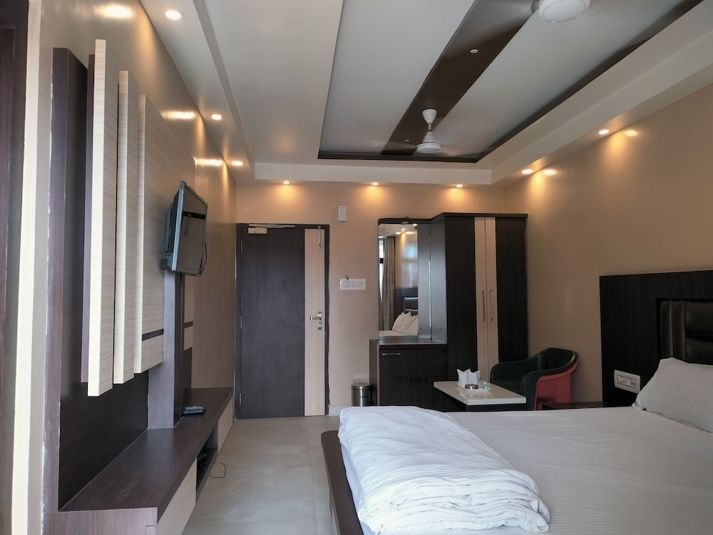 Hotel Binapani Deluxe 1