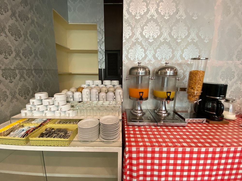 77 Patong Hotel & Spa