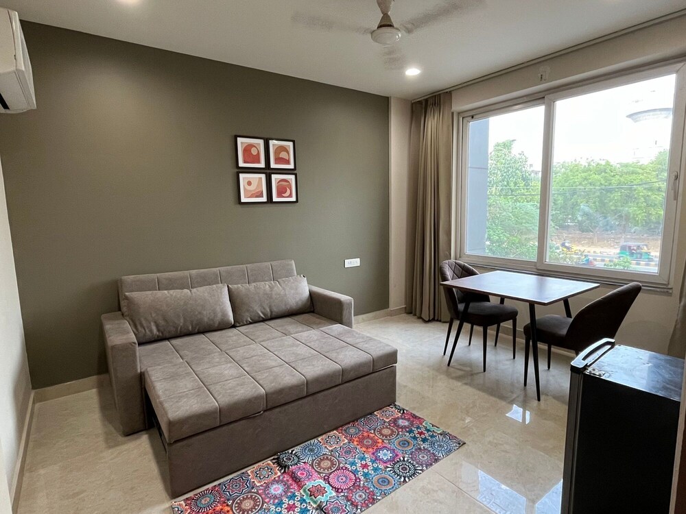 Saltstayz Orchid Sohna Road