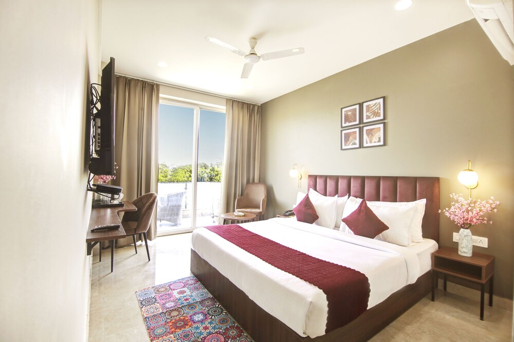 Saltstayz Orchid Sohna Road