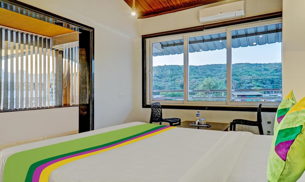 Hotel Lake Paradise Mahabaleshwar