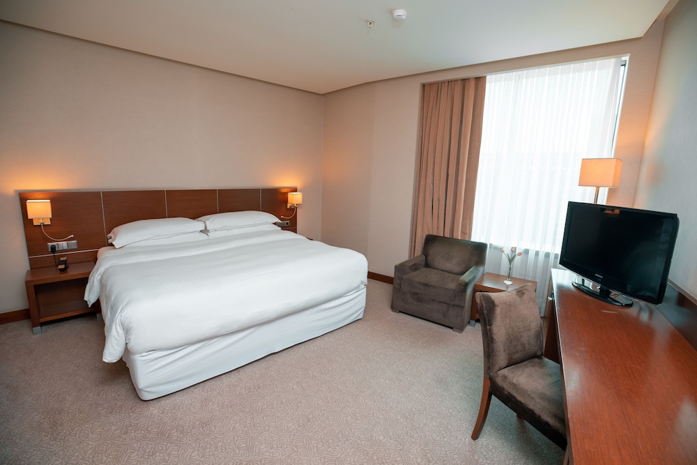 Fly Inn Baku
