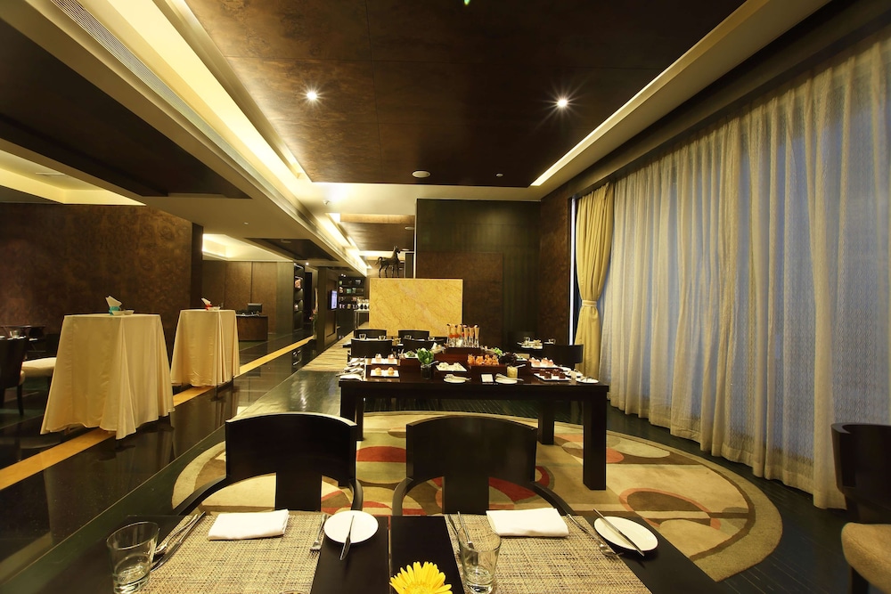 Gokulam Grand Hotel & Spa