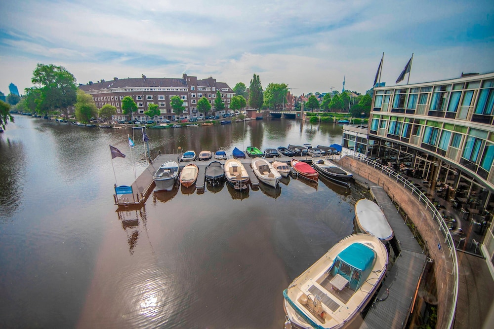 Apollo Hotel Amsterdam, a Tribute Portfolio Hotel