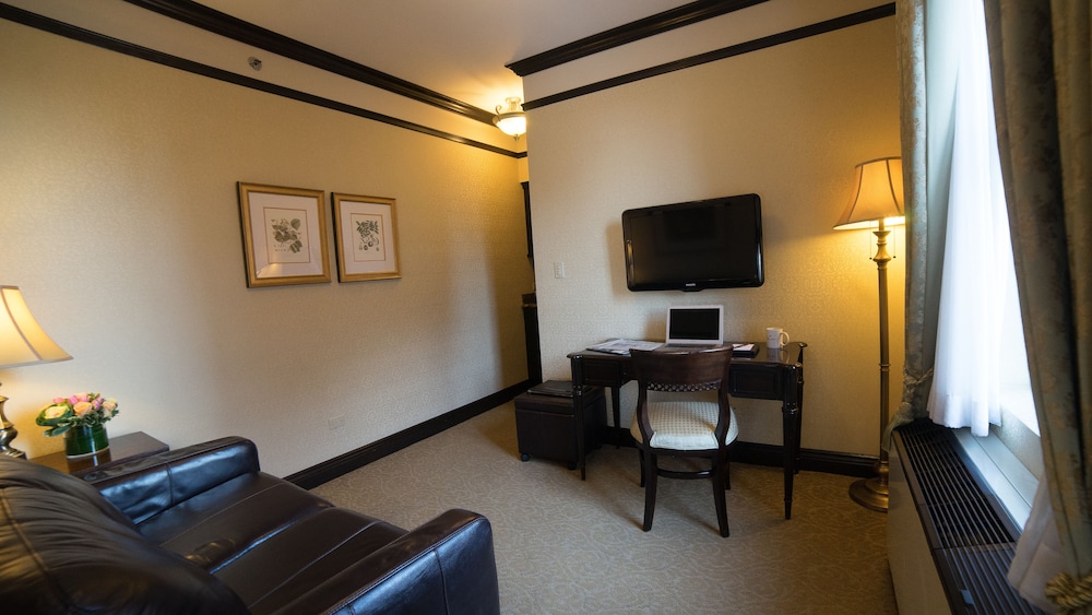 The Lucerne Hotel