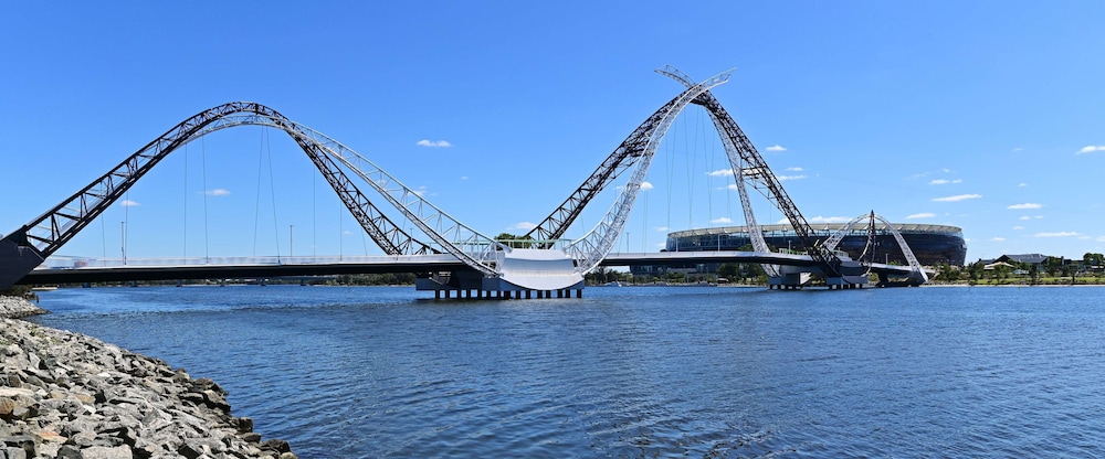 Metro Hotel Perth City