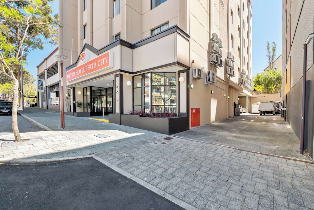 Metro Hotel Perth City