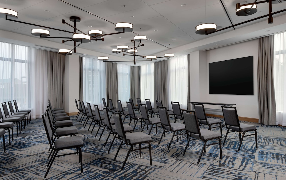 Hyatt Place Boston/Seaport District