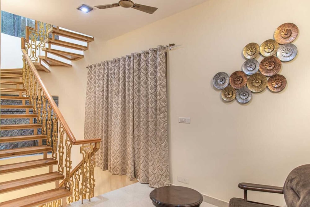 The Kasauli Roots I Open Air Lawn & Rooftop I Bonfire I Best Stay I Kasauli By Exotic Stays