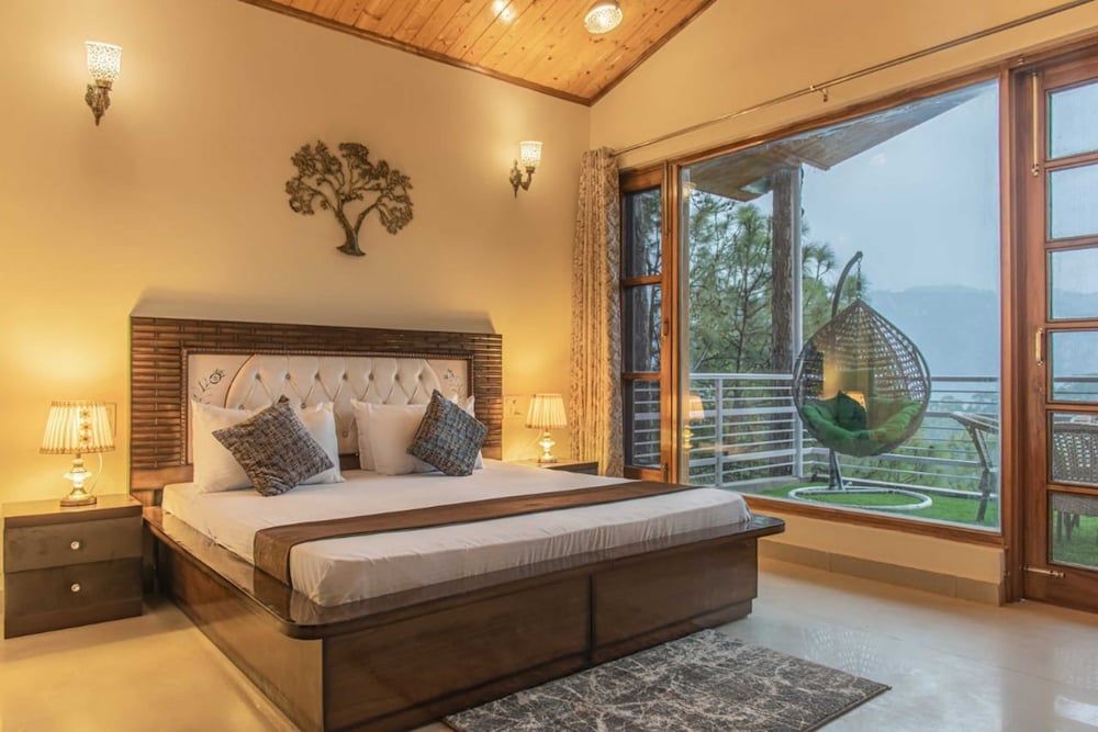 The Kasauli Roots I Open Air Lawn & Rooftop I Bonfire I Best Stay I Kasauli By Exotic Stays
