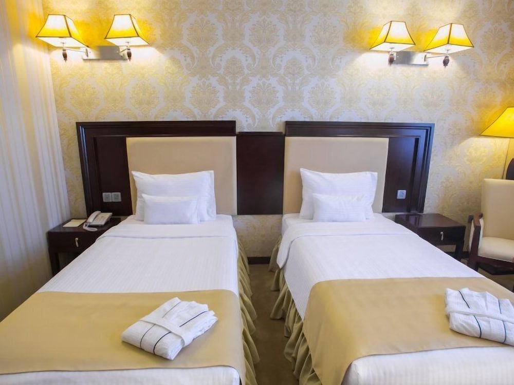 Emerald Hotel