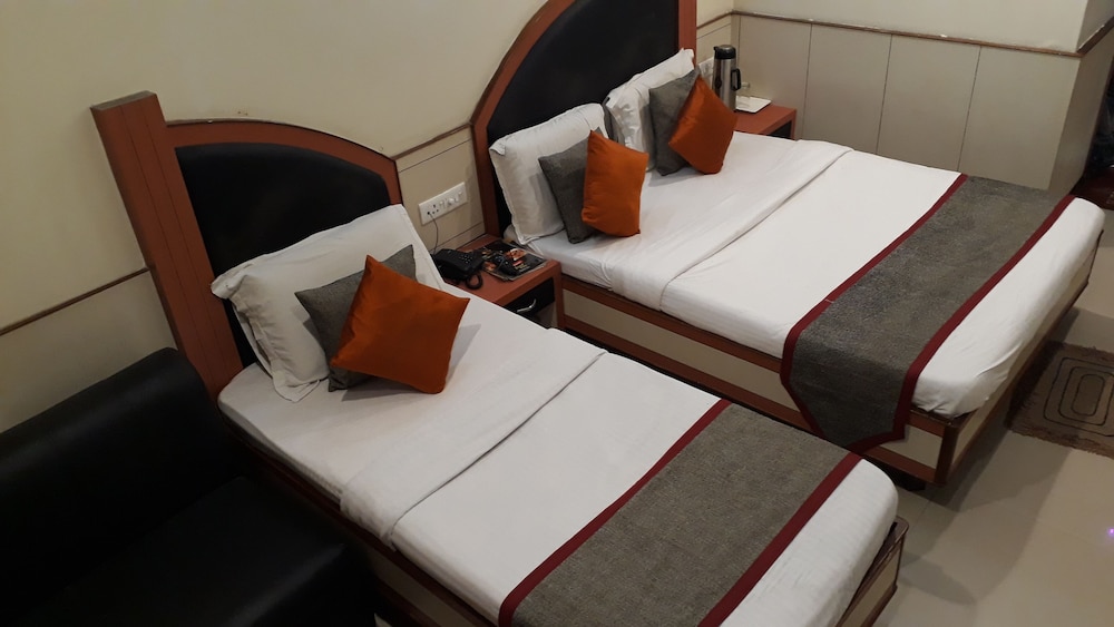 Hotel Vishal Plaza