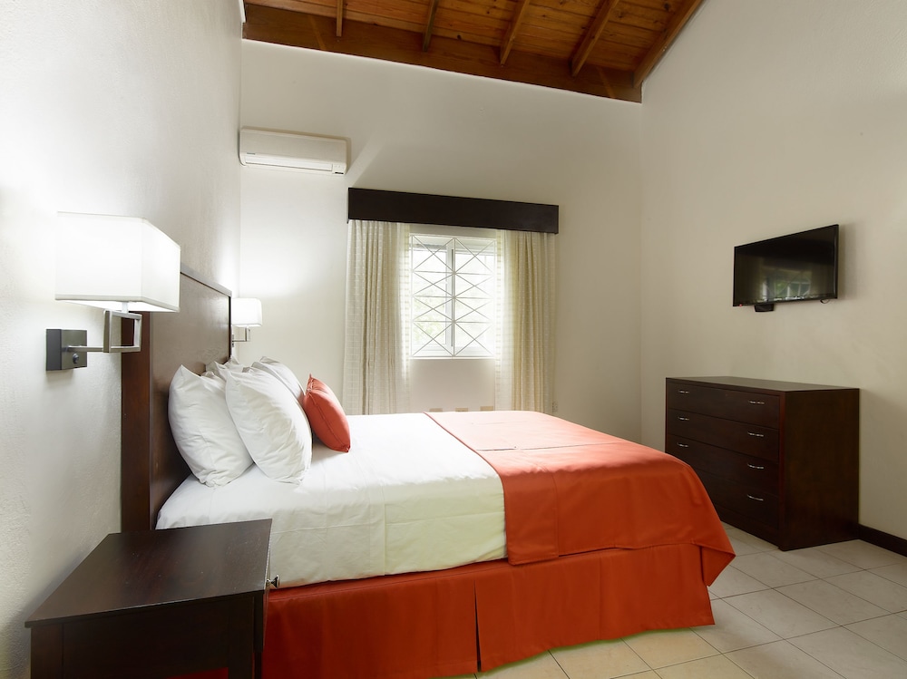 Shirley Retreat Hotel