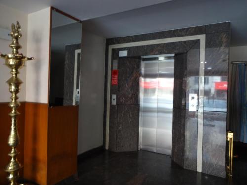 Hotel Shrivalli Residency
