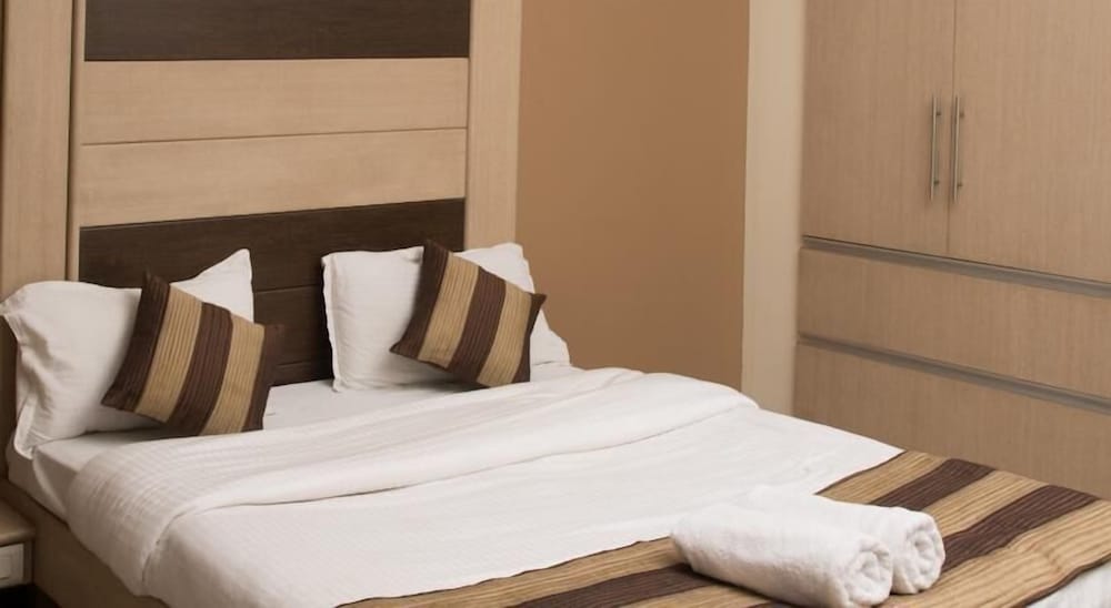 Pacific Inn Huda City Center