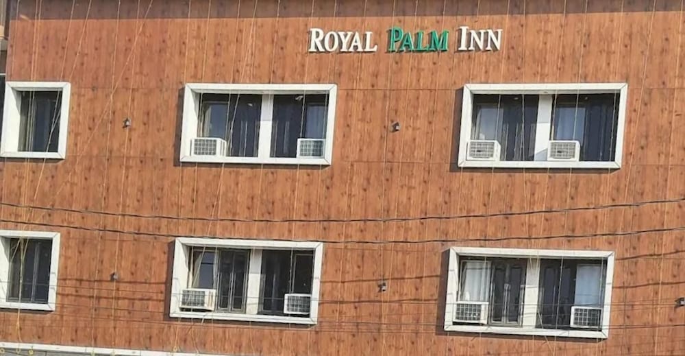 Hotel Royal Palm Inn