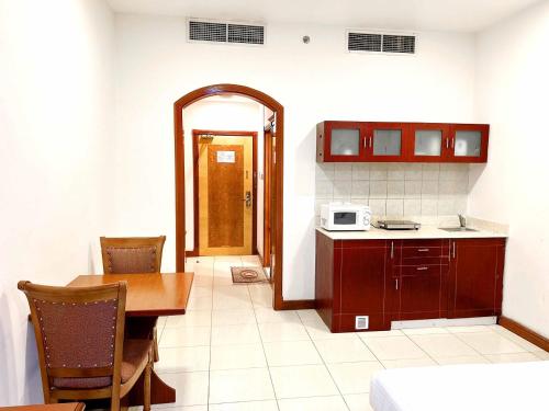 OYO Capital O 167 Moon Valley Hotel Apartment