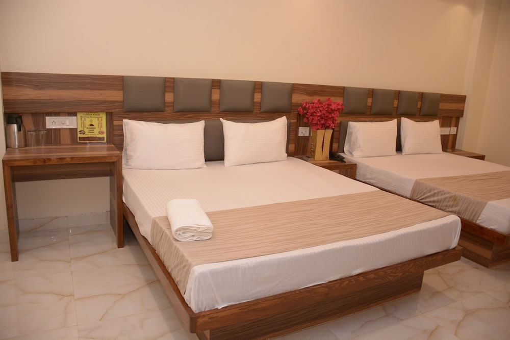 Hotel Golden Oasis Delhi