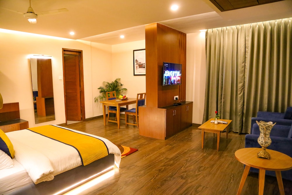 Four Leaf Hotel Sapphire Blue, Varanasi