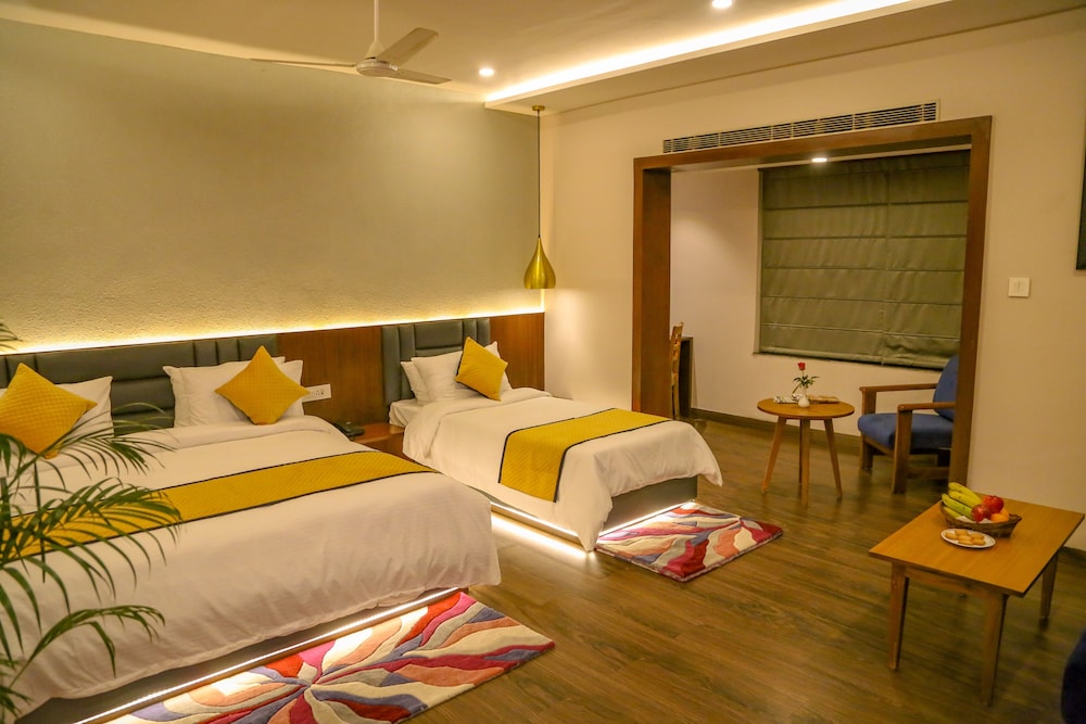 Four Leaf Hotel Sapphire Blue, Varanasi