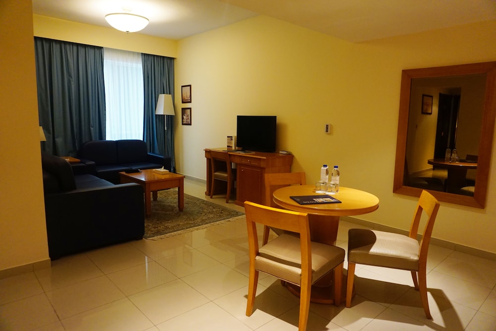 Golden Tulip Sharjah