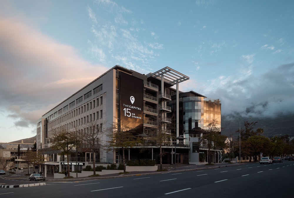 The Capital 15 on Orange Hotel & Spa