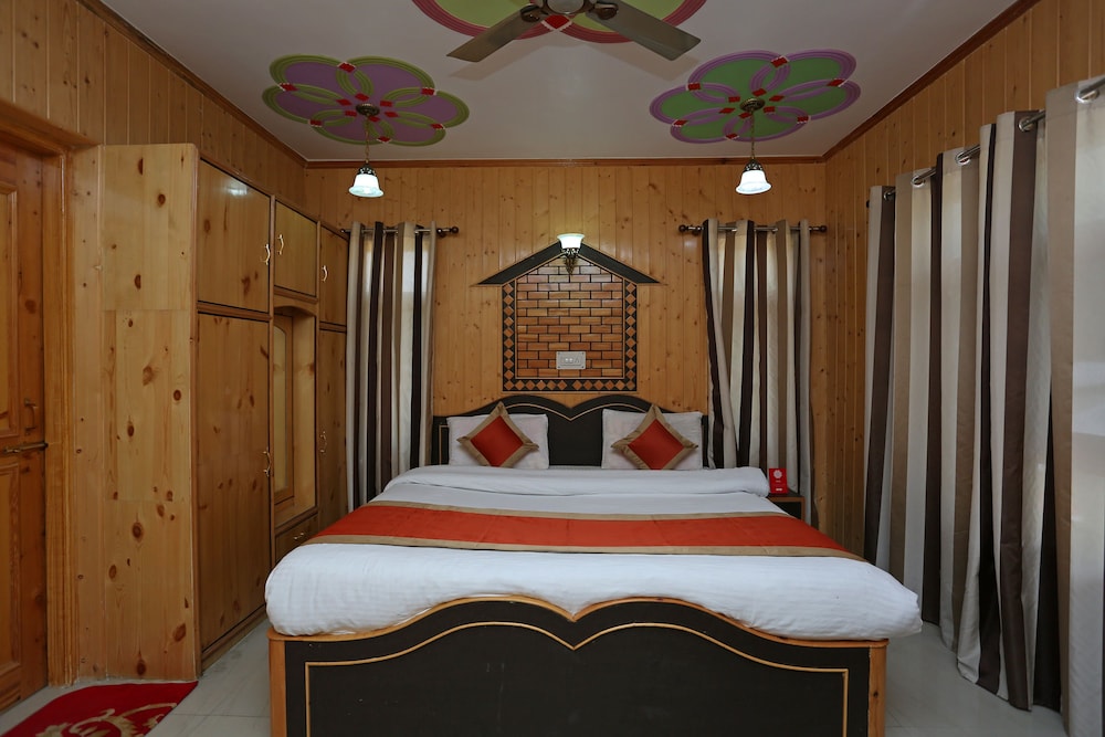 OYO 4484 Hotel EL Classics