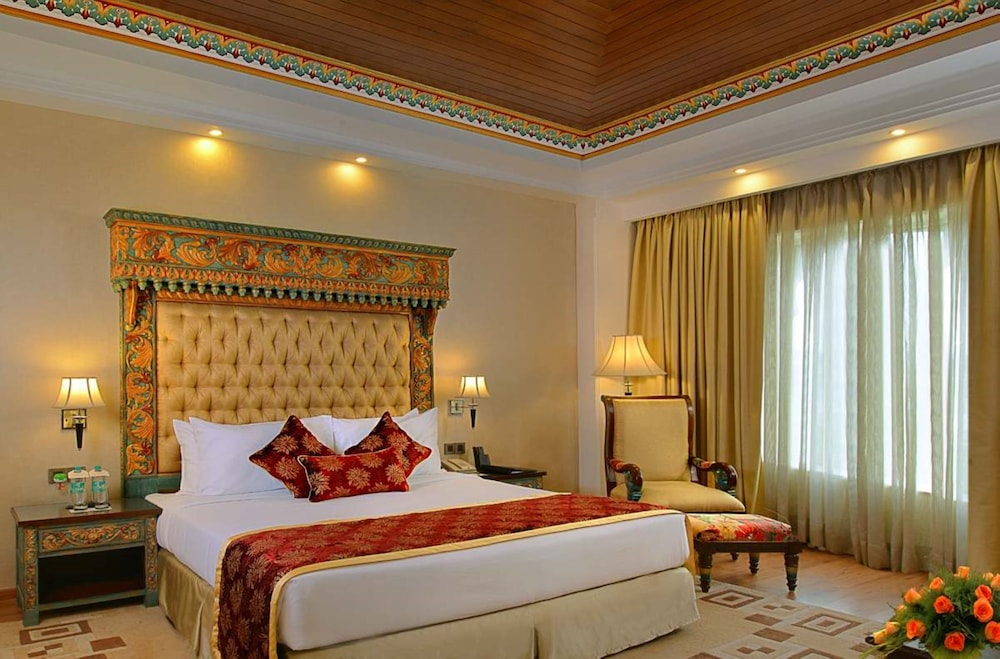 Noormahal Palace